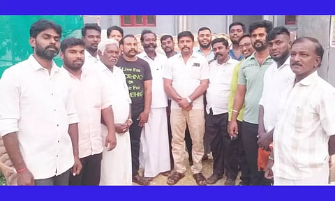 பா.ம.க. ஆலோசனை கூட்டத்தில் கலந்து கொண்டவர்கள்.