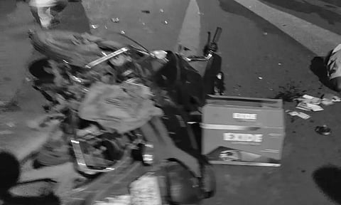 பாலாற்று மேம்பாலத்தில் விபத்து: மோட்டார் சைக்கிள்கள் மோதி வாலிபர் உள்பட 2 பேர் பலி