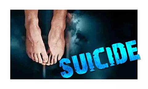 திசையன்விளையில் வாலிபர் தூக்குபோட்டு தற்கொலை