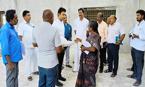 மேல்மலையனூரில் புதியதாக கட்டப்பட்டு வரும் ஊராட்சி ஒன்றிய அலுவலகத்தை கூடுதல் கலெக்டர் ஆய்வு செய்தார்.