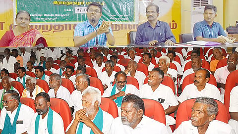 விவசாயிகள் குறைதீர்க்கும் நாள் கூட்டம் கலெக்டர் விஷ்ணுசந்திரன் தலைமையில் நடந்தது.