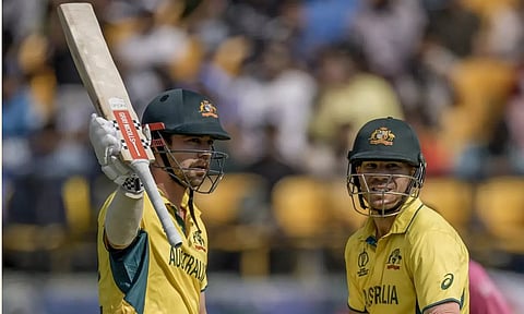 அதிரடியில் மிரட்டிய டிராவிஸ் ஹெட், வார்னர் - நியூசிலாந்துக்கு எதிராக ஆஸ்திரேலியா 388 ரன்கள் குவிப்பு