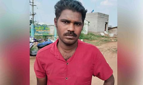 ஆடு திருடியதாக கைது செய்யப்பட்ட அமல்ராஜ்.