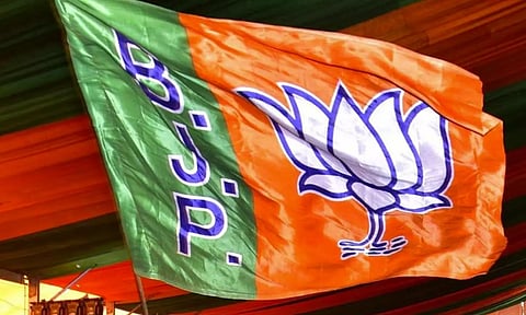 வீடுகள் முன்பு பா.ஜனதாக கொடிகம்பம் நடும் விவகாரம் - குமரி மாவட்டத்தில் போலீசார் தீவிர கண்காணிப்பு