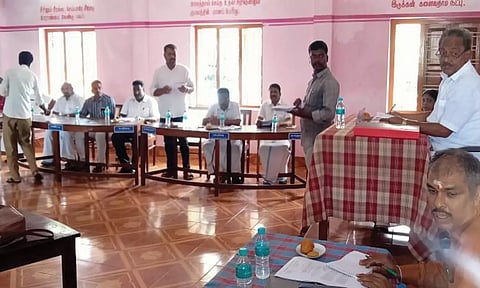 அம்ரூத் திட்டத்தில் வெள்ளியாகுளத்தை சுத்தம் செய்ய வேண்டும்