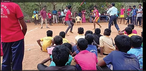 திருவேங்கடம் கலைவாணி பள்ளி மாணவர்கள் சிலம்பப்போட்டியில் சாதனை