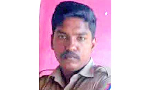 சாத்தான்குளத்தில் போலீஸ்காரர் விஷம் குடித்து தற்கொலை