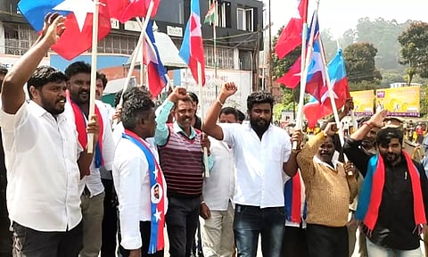 ஊட்டியில் விடுதலை சிறுத்தைகள் சாலைமறியல்