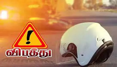 கபிலர்மலை அருகே மோட்டார் சைக்கிள் மோதி மூதாட்டி சாவு