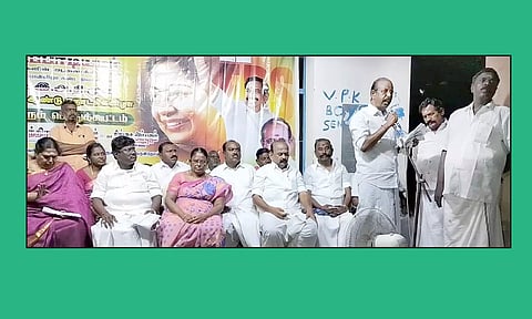 செங்குளத்தில் அ.தி.மு.க. ஆண்டு விழா பொதுக்கூட்டம் நடந்தது.