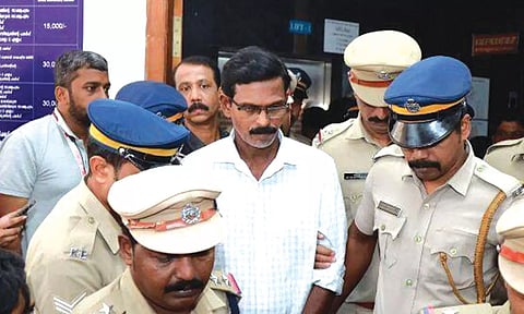 டொமினிக் மார்ட்டினிடம் 2-வது நாளாக விசாரணை: வெளிநாட்டு தொடர்பு பற்றி கிடுக்கிப்பிடி விசாரணை