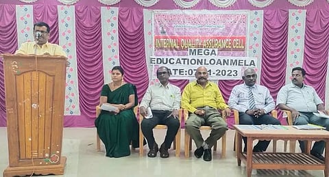 திருச்செந்தூர் ஆதித்தனார் கல்லூரியில் மாணவர்களுக்கு கல்விக்கடன் விழிப்புணர்வு நிகழ்ச்சி