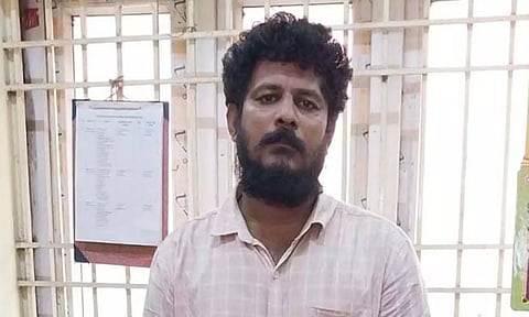 கைது செய்யப்பட்ட கணேஷ்.