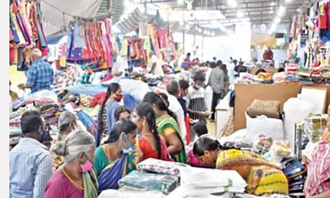 விருதுநகரில் களை கட்டிய தீபாவளி வியாபாரம்