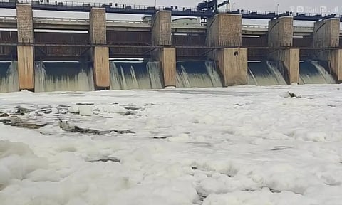 கெலவரப்பள்ளி அணையில் நீர் மட்டம் கிடுகிடு உயர்வு: ஆற்றோர 10 கிராம மக்களுக்கு வெள்ள அபாய எச்சரிக்கை