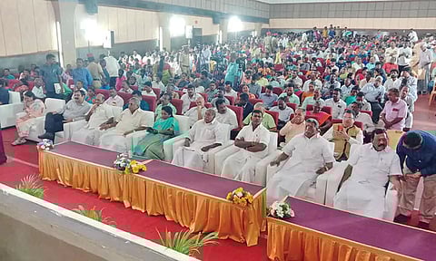 விழாவில் கவர்னர் தமிழிசை, முதல்-அமைச்சர் ரங்கசாமி, சபாநாயகர் ஏம்பலம் செல்வம், அமைச்சர்கள் லட்சுமி நாராயணன், சாய்.ஜெ.சரவணன்குமார், செல்வகணபதி எம்.பி, துணை சபாநாயகர் ராஜவேலு பங்கேற்றனர்.