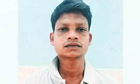 பொம்மை துப்பாக்கியை காண்பித்து சிறுமியை மிரட்டிய வாலிபர் கைது