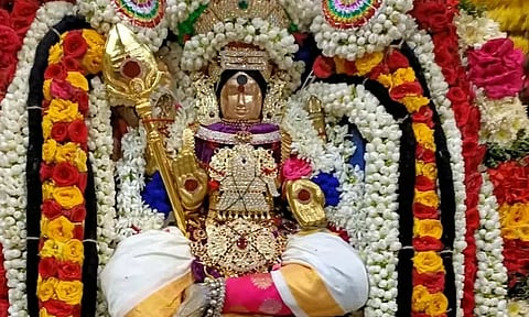 சக்திவேல் வழங்கும் உற்சவம்