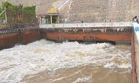 கீழ்பவானி வாய்க்கால் பாசனத்திற்கு 2 ஆயிரம் கனஅடி நீர் திறப்பு