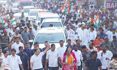 கே.சி.ஆர். அபகரித்ததை மீட்டு மக்களிடமே காங்கிரஸ் கொண்டு சேர்க்கும் - ராகுல்