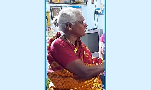 கோவில்பட்டி அருகே பூட்டிய வீட்டில் கொலை - 3 பவுன் நகைக்காக பெண் கொலை செய்யப்பட்டாரா?