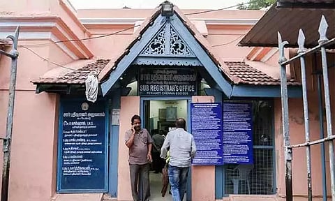 நாளை சுபமுகூர்த்தம்- சார்பதிவாளர் அலுவலகத்தில் கூடுதல் டோக்கன் ஒதுக்கீடு செய்ய உத்தரவு