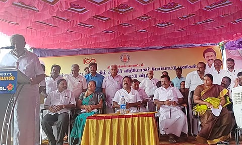நிகழ்ச்சியில் அமைச்சர் இ.பெரியசாமி பேசினார்.