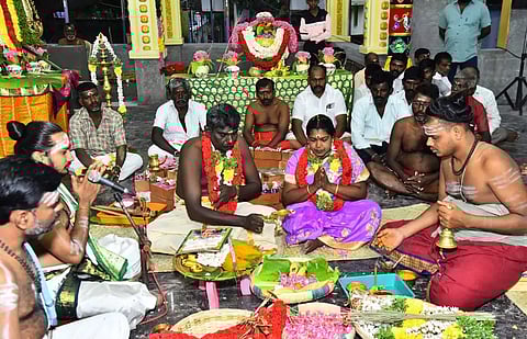 கும்பாபிஷேகத்தை முன்னிட்டு யாகசாலை பூஜை நடந்த காட்சி.