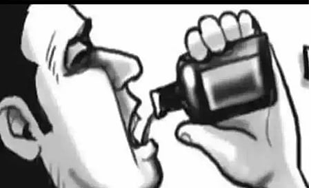 களக்காட்டில் தொழிலாளி தற்கொலை