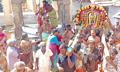 சிவன்மலை கோவிலில் கந்தசஷ்டி நிறைவு விழா நடைபெற்ற காட்சி. 