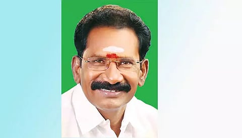 பொதுமக்களுக்கு அ.தி.மு.க.வினர் உதவிட ஆர்வம் காட்ட வேண்டும்-செல்லூர் ராஜூ வேண்டுகோள்