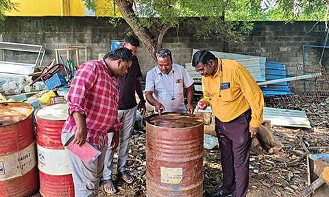 உரிய ஆவணம் இல்லாமல் இயக்கப்பட்ட கழிவுநீர் அகற்றும் வாகனத்திற்கு அபராதம்