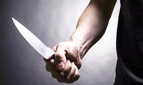 தொழிலாளிக்கு கத்தி வெட்டு