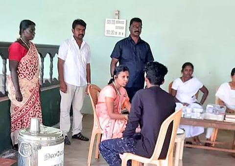 சாத்தான்குளம் பகுதிகளில் 7 இடங்களில் காய்ச்சல் சிறப்பு மருத்துவ முகாம்