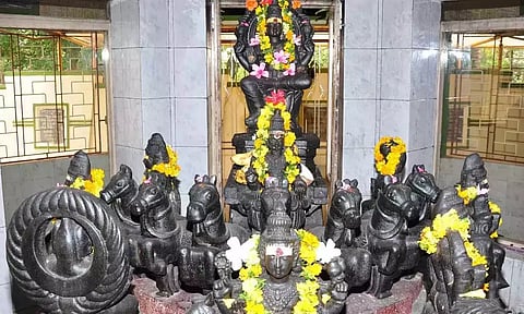 ஞாயிறு தலத்தில் நவக்கிரகம் இல்லை