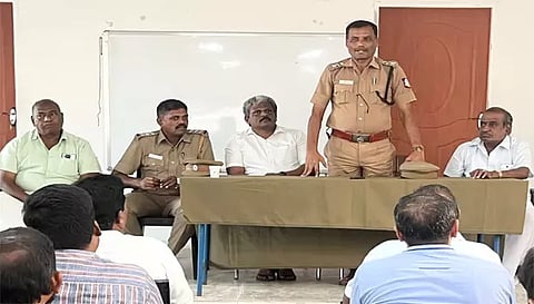 விழிப்புணர்வு கூட்டம் நடைபெற்ற போது எடுத்த படம்.