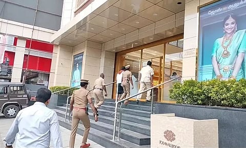 கோவை நகைக்கடை விவகாரம்- கொள்ளையன் அடையாளத்தை உறுதி செய்த போலீசார்