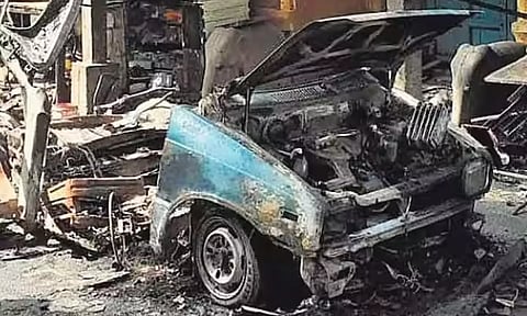 கார் குண்டு வெடிப்பு வழக்கு: காவலில் எடுத்த 2 பேரை கோவை அழைத்து வந்து விசாரணை