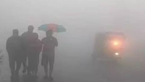 தொடர் மழை - கடுங்குளிரால் தவிக்கும் பொதுமக்கள்