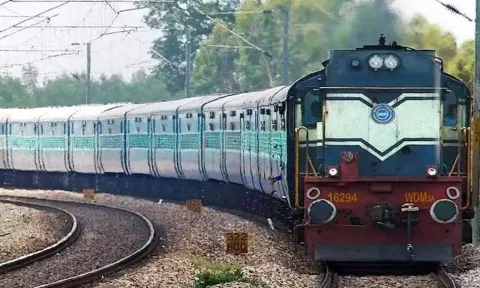 மிச்சாங் புயல் எதிரொலி: கோவை-சென்னை இடையே இன்று ரெயில்கள் ரத்து
