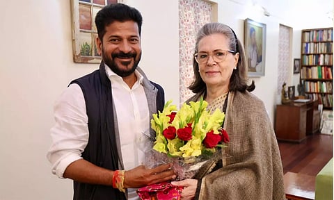 சோனியா, ராகுலுடன் சந்திப்பு: பதவியேற்பு விழாவுக்கு அழைப்பு விடுத்த ரேவந்த் ரெட்டி