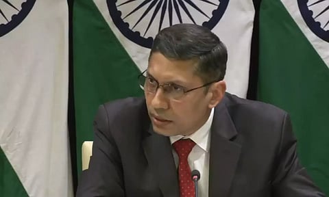 8 இந்தியர்களுக்கு மரண தண்டனை விவகாரம்: சட்ட உதவிகளை விரிவுபடுத்திய வெளியுறவுத்துறை