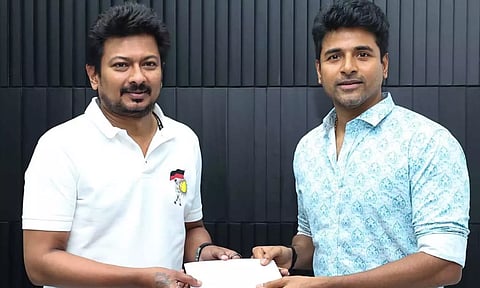 முதலமைச்சரின் பொது நிவாரண நிதிக்கு ரூ.10 லட்சம் வழங்கிய சிவகார்த்திகேயன்