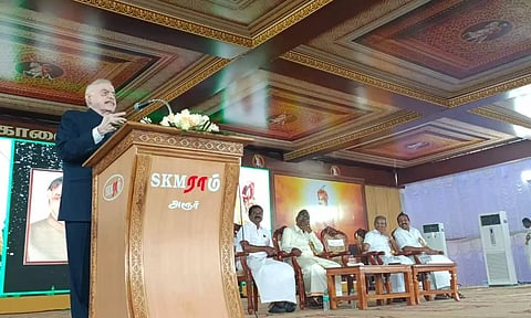 இளைஞர்கள் நன்றாக படித்து சமுதாயத்துக்கு சேவை செய்ய வேண்டும்- முன்னாள் தலைமை நீதிபதி பி.சதாசிவம்