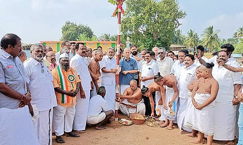 திருவையாறில் இன்று தியாகராஜ சுவாமிகள் 177-வது ஆராதனை விழா: பந்தல்கால் நடும் நிகழ்ச்சி