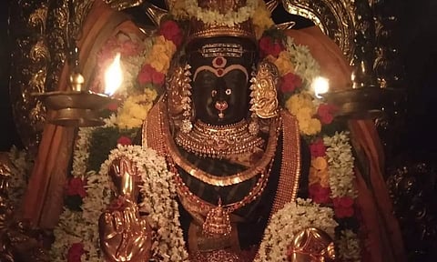 அஸ்வமேத யாக பலனை விட மேன்மையான ஸ்ரீ லலிதாசகஸ்ரநாம பாராயணம்