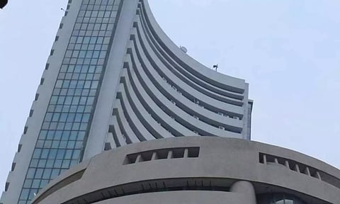 இதுவரை இல்லாத வகையில் புதிய உச்சத்தை தொட்ட சென்செக்ஸ் மற்றும் நிஃப்டி