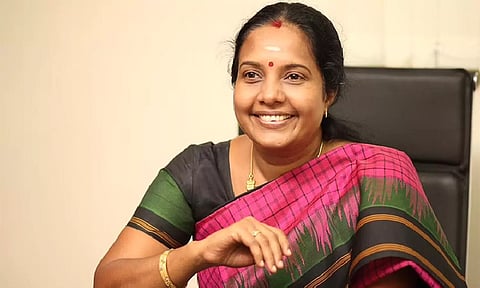 தி.மு.க. அமைச்சர்கள் மீதான ஊழல் வழக்கை வேறு மாநிலத்துக்கு மாற்ற வேண்டும்- வானதி சீனிவாசன்