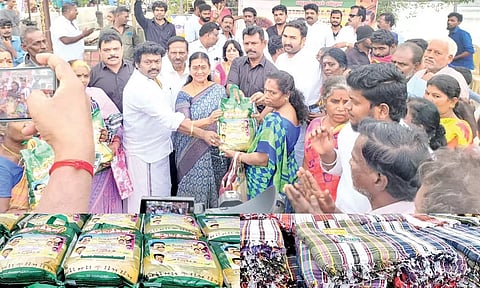 மிச்சாங் புயலால் பாதிக்கப்பட்ட 1000 குடும்பங்களுக்கு நிவாரண உதவிகள்