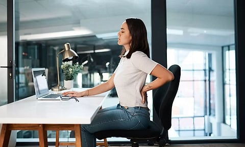 நீண்ட நேரம் உட்கார்ந்தே இருப்பவரா நீங்கள் உஷார்!